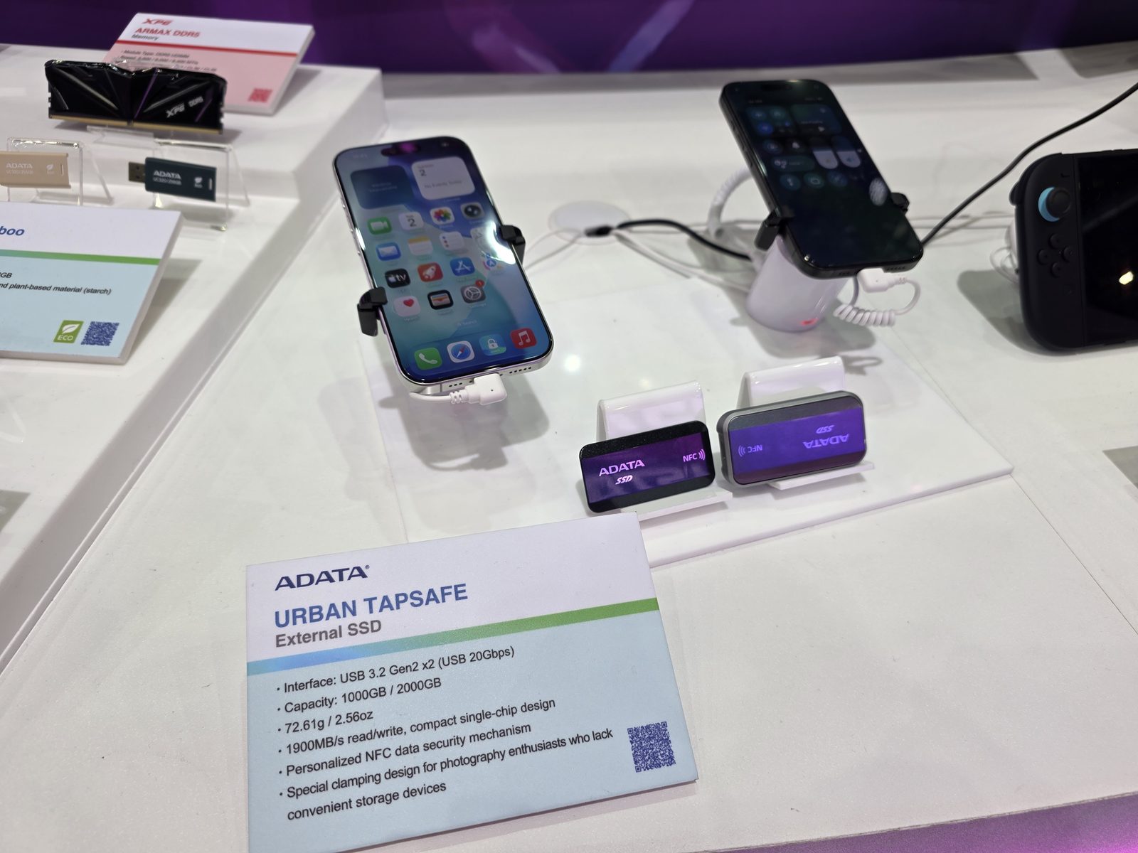 ADATA na Computexu předvedla externí SSD s NFC odemykáním a RAM s nekonečným zrcadlem